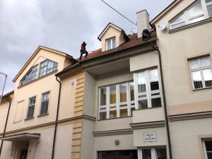 Rekonstrukce-strechy-s-krytinou-Jircanka STARWORK vyskove-prace 4