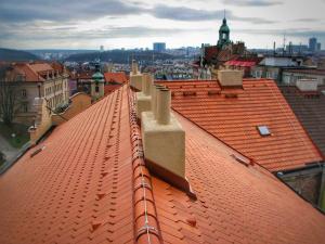 Rekonstrukce střech Praha STARWORK výškové práce. Rekonstrukce střech STARWORK.